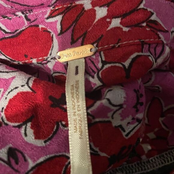 New Free People Brunch a Bunch Floral Hold combo
swing tunic size XS
NWOT - Picture 10 of 11